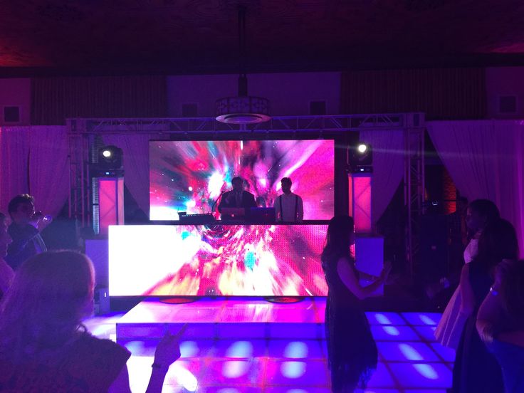 Video wall display